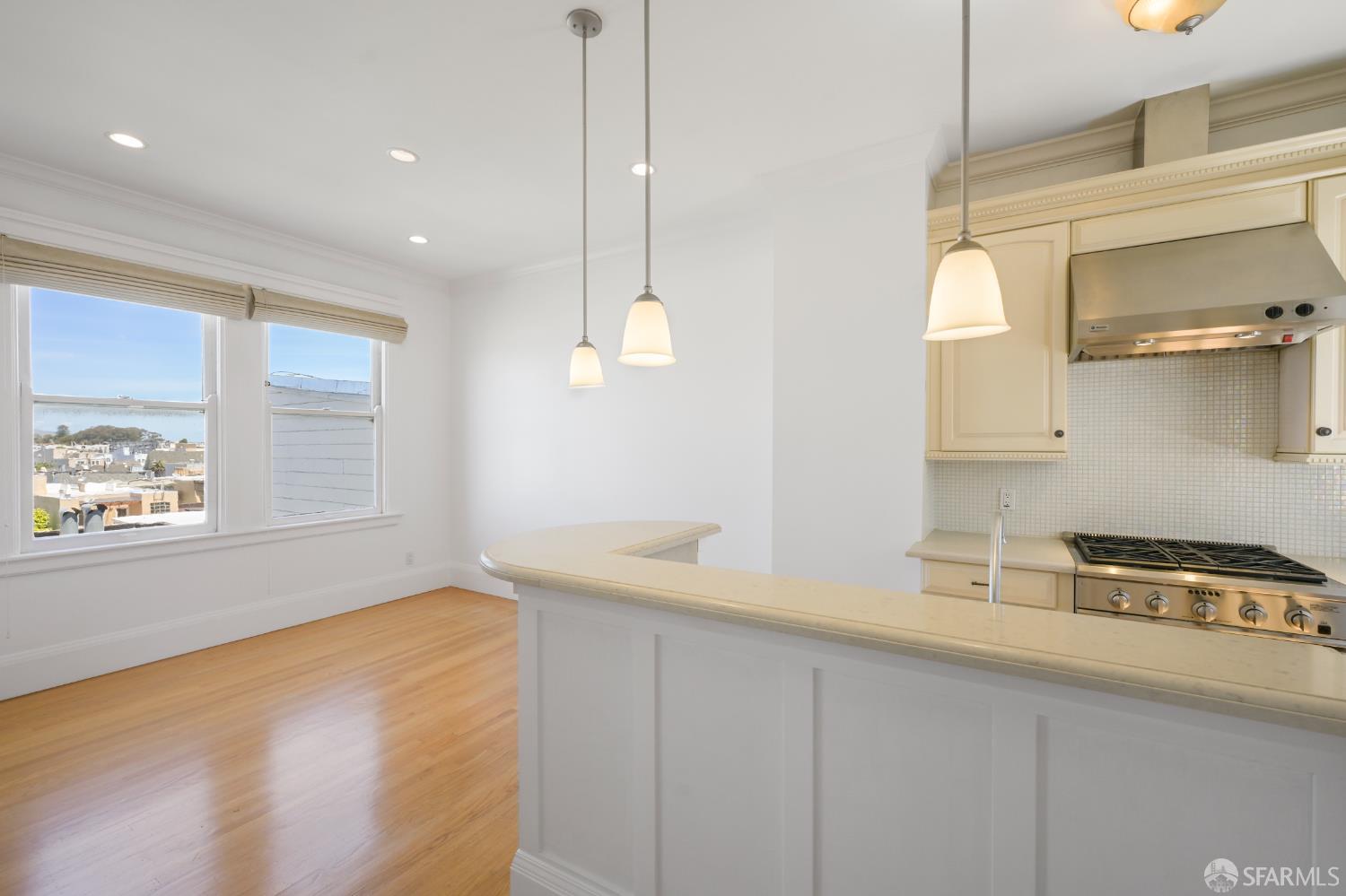 Detail Gallery Image 11 of 57 For 1682 Union St, San Francisco,  CA 94123 - 3 Beds | 1 Baths