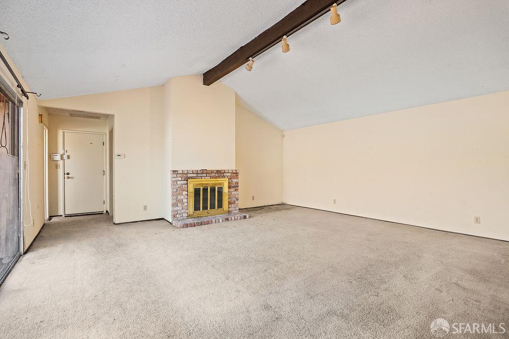 Detail Gallery Image 2 of 34 For 2030 Sarah Dr, Pinole,  CA 94564 - 2 Beds | 2 Baths