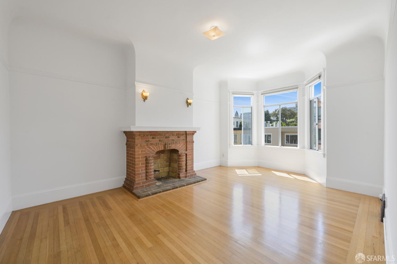 Detail Gallery Image 16 of 67 For 1680 Union St, San Francisco,  CA 94123 - – Beds | – Baths