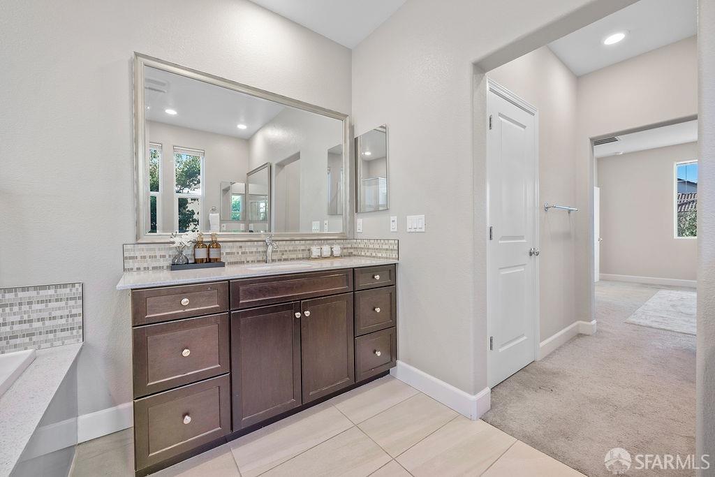 Detail Gallery Image 36 of 55 For 192 Montevina Way, Hayward,  CA 94545 - 5 Beds | 3 Baths