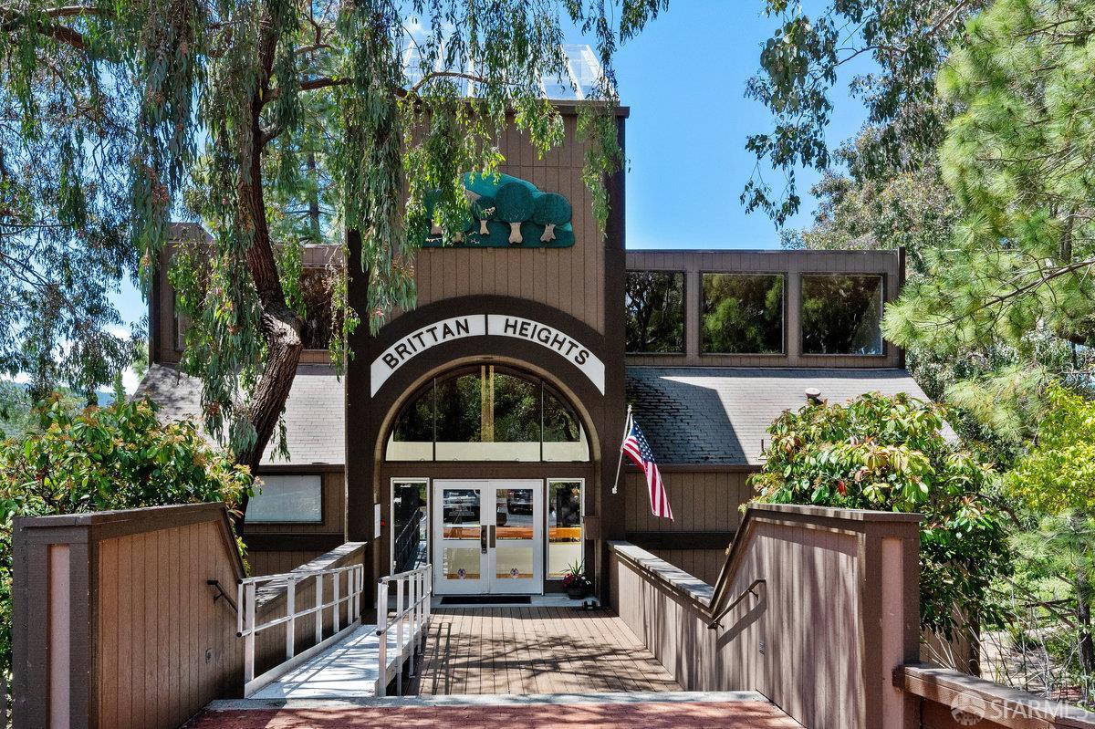 Detail Gallery Image 52 of 54 For 3349 Brittan Ave #12,  San Carlos,  CA 94070 - 3 Beds | 2 Baths