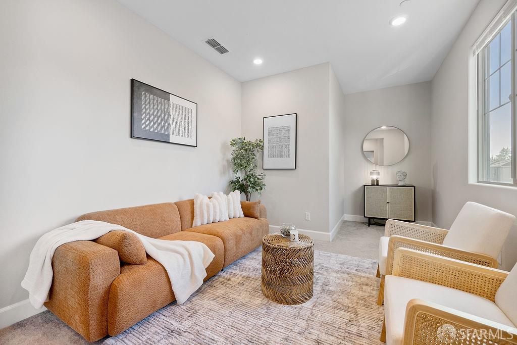 Detail Gallery Image 26 of 55 For 192 Montevina Way, Hayward,  CA 94545 - 5 Beds | 3 Baths