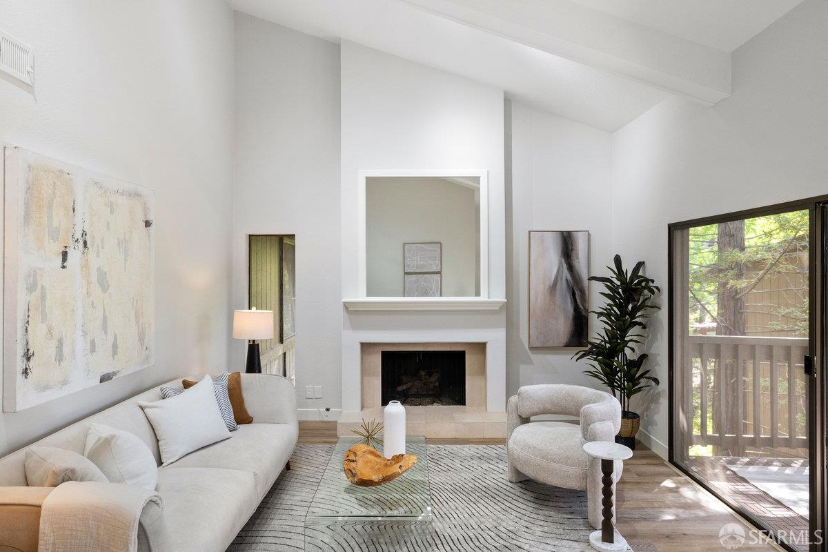 Detail Gallery Image 6 of 54 For 3349 Brittan Ave #12,  San Carlos,  CA 94070 - 3 Beds | 2 Baths