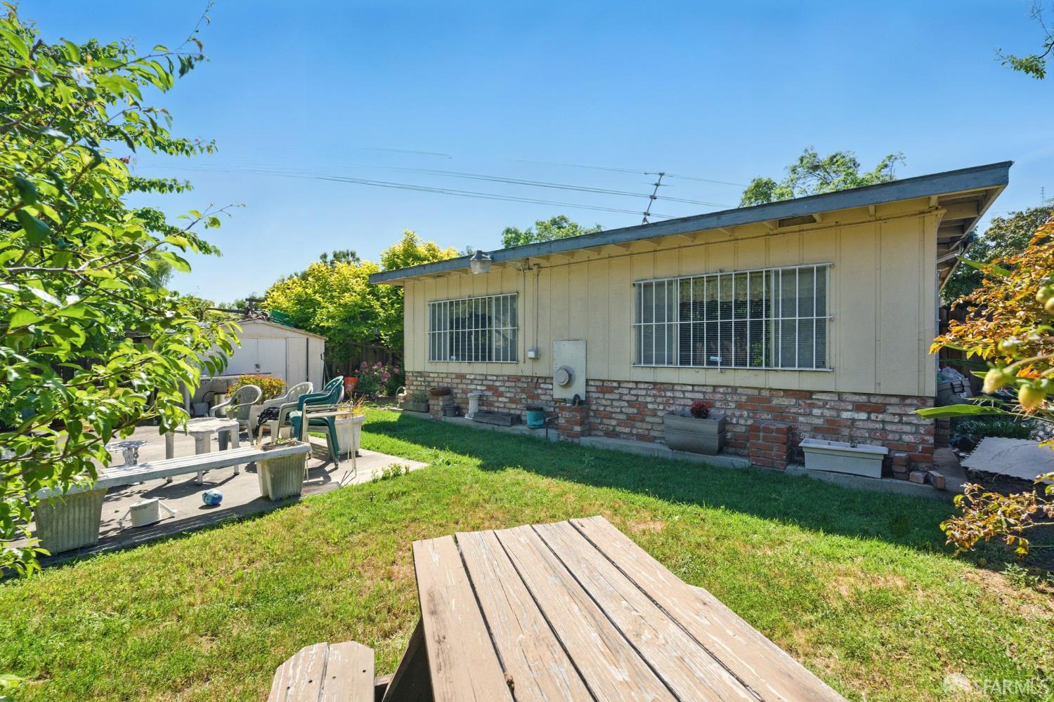 Detail Gallery Image 19 of 25 For 1146 Carlton Ave, Menlo Park,  CA 94025 - 3 Beds | 1 Baths