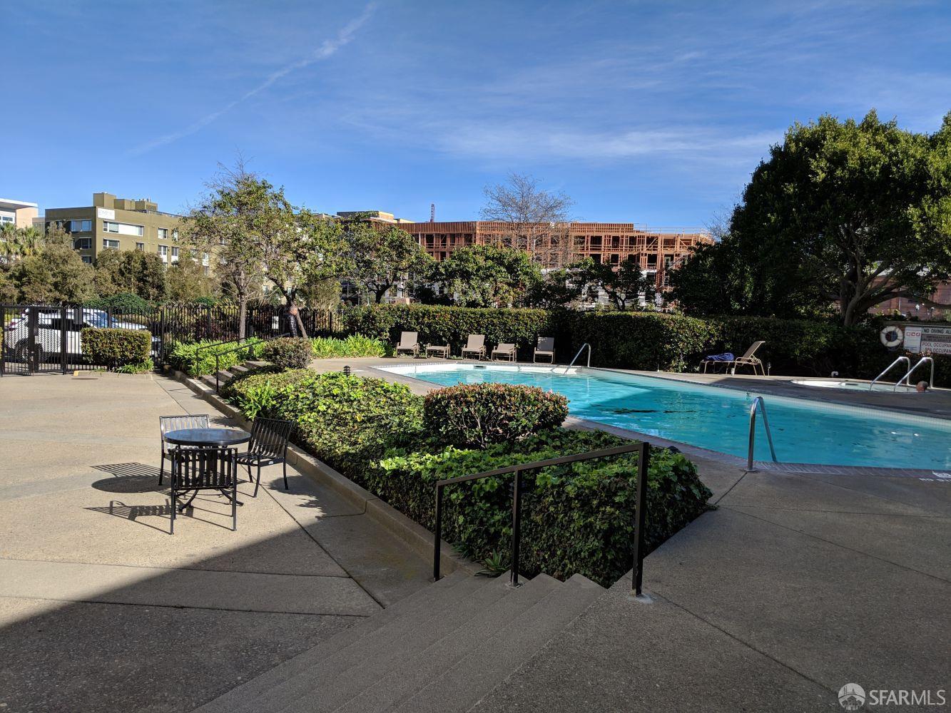 Detail Gallery Image 17 of 21 For 6363 Christie Ave #2426,  Emeryville,  CA 94608 - 2 Beds | 2 Baths