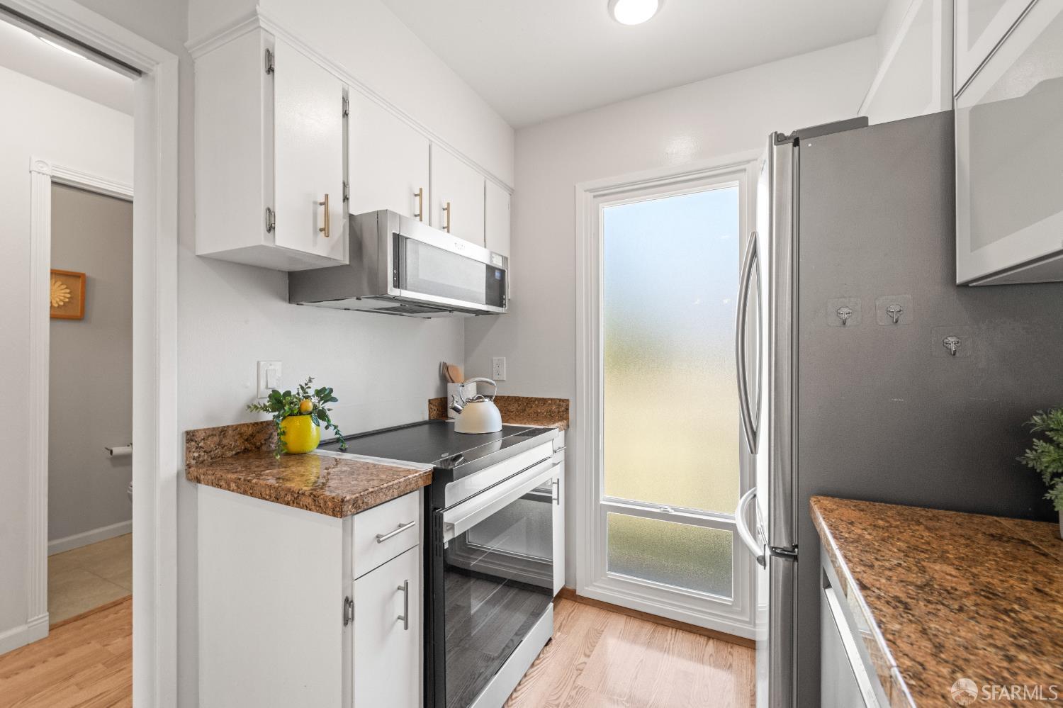 Detail Gallery Image 12 of 53 For 3433 Norton Way #6,  Pleasanton,  CA 94566 - 2 Beds | 1/1 Baths