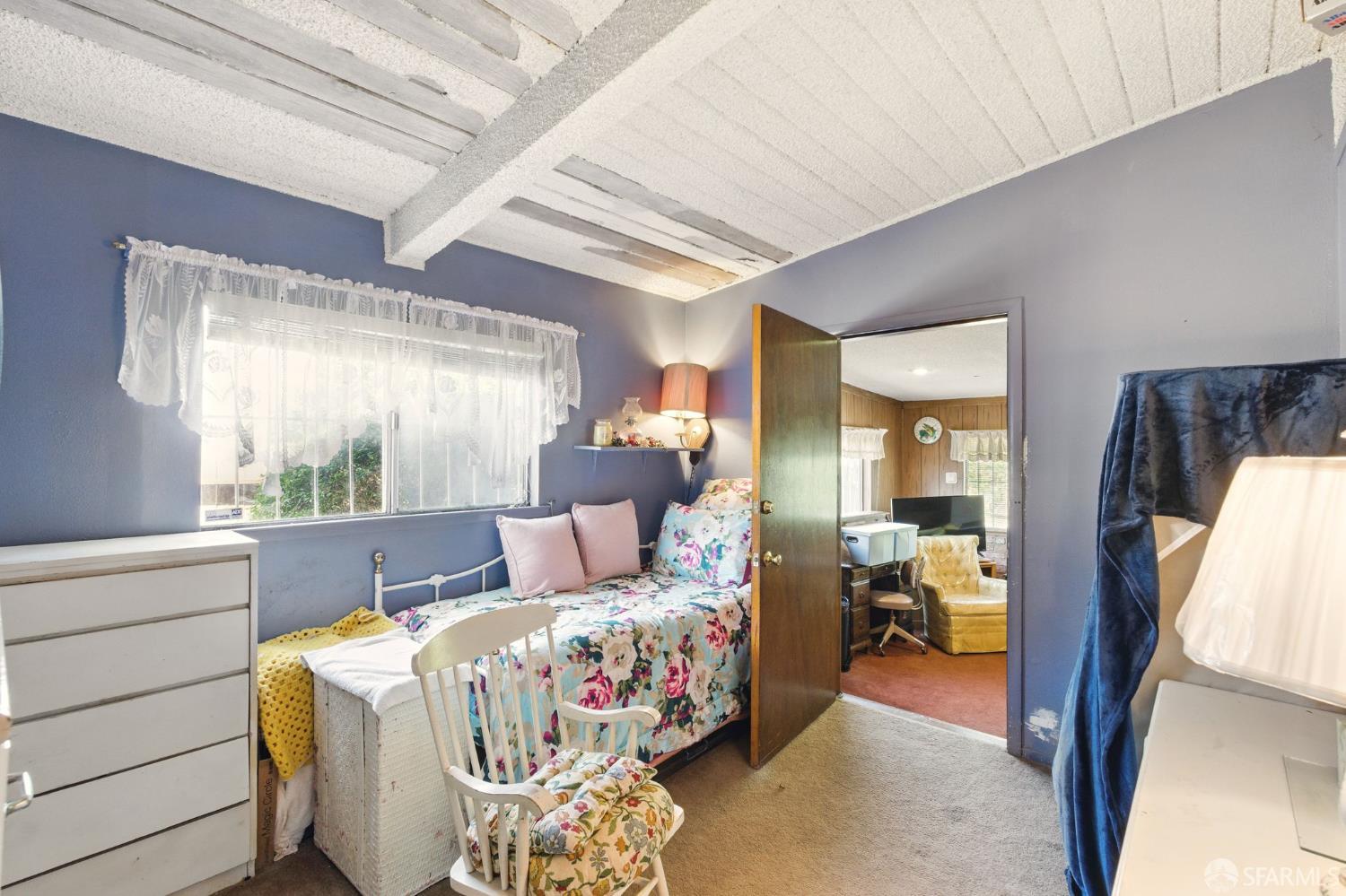 Detail Gallery Image 13 of 25 For 1146 Carlton Ave, Menlo Park,  CA 94025 - 3 Beds | 1 Baths