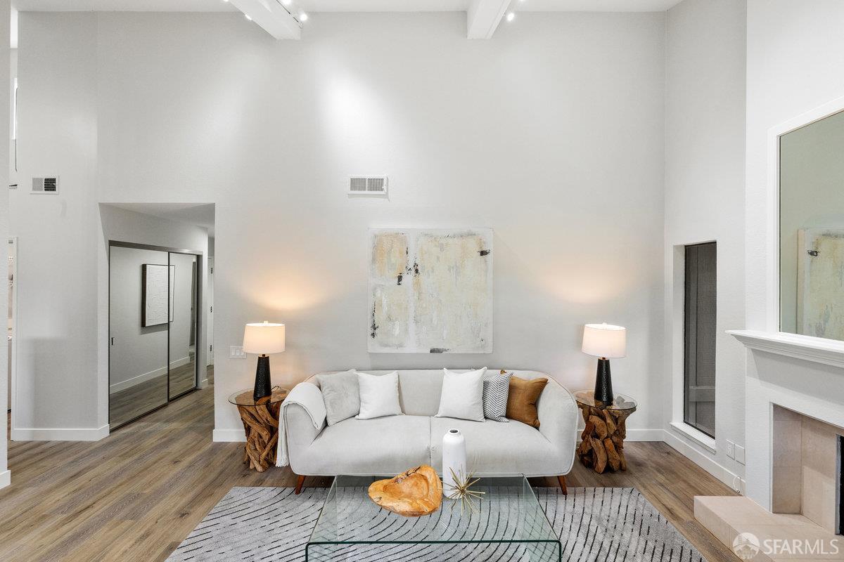 Detail Gallery Image 5 of 54 For 3349 Brittan Ave #12,  San Carlos,  CA 94070 - 3 Beds | 2 Baths