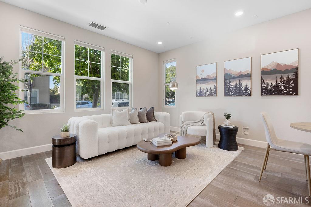 Detail Gallery Image 7 of 55 For 192 Montevina Way, Hayward,  CA 94545 - 5 Beds | 3 Baths