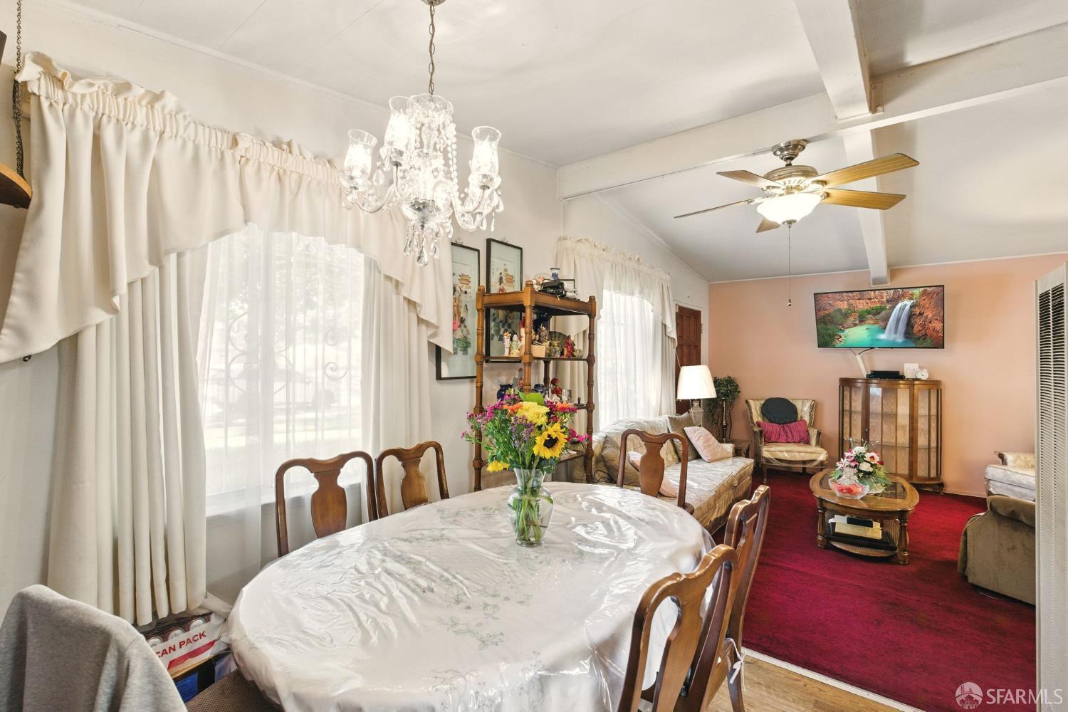 Detail Gallery Image 5 of 25 For 1146 Carlton Ave, Menlo Park,  CA 94025 - 3 Beds | 1 Baths
