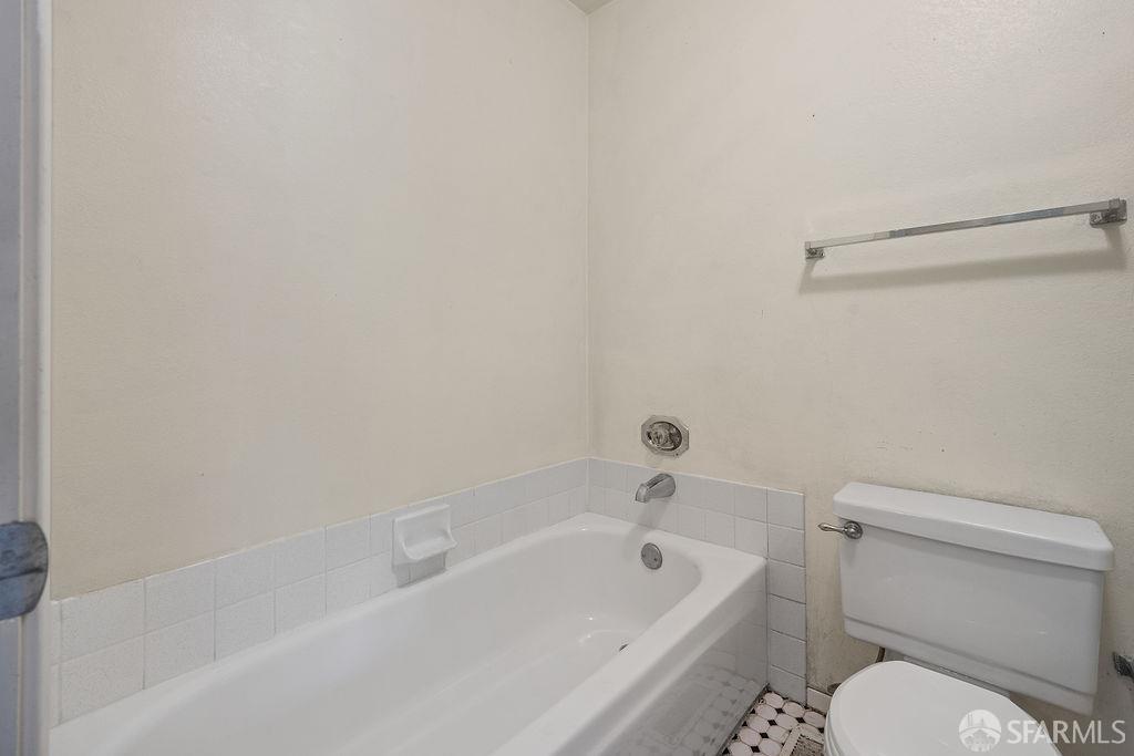 Detail Gallery Image 23 of 34 For 2030 Sarah Dr, Pinole,  CA 94564 - 2 Beds | 2 Baths