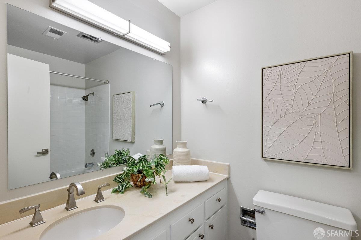 Detail Gallery Image 31 of 54 For 3349 Brittan Ave #12,  San Carlos,  CA 94070 - 3 Beds | 2 Baths