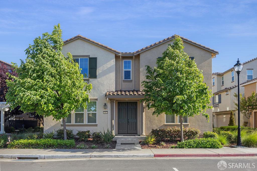Detail Gallery Image 1 of 55 For 192 Montevina Way, Hayward,  CA 94545 - 5 Beds | 3 Baths