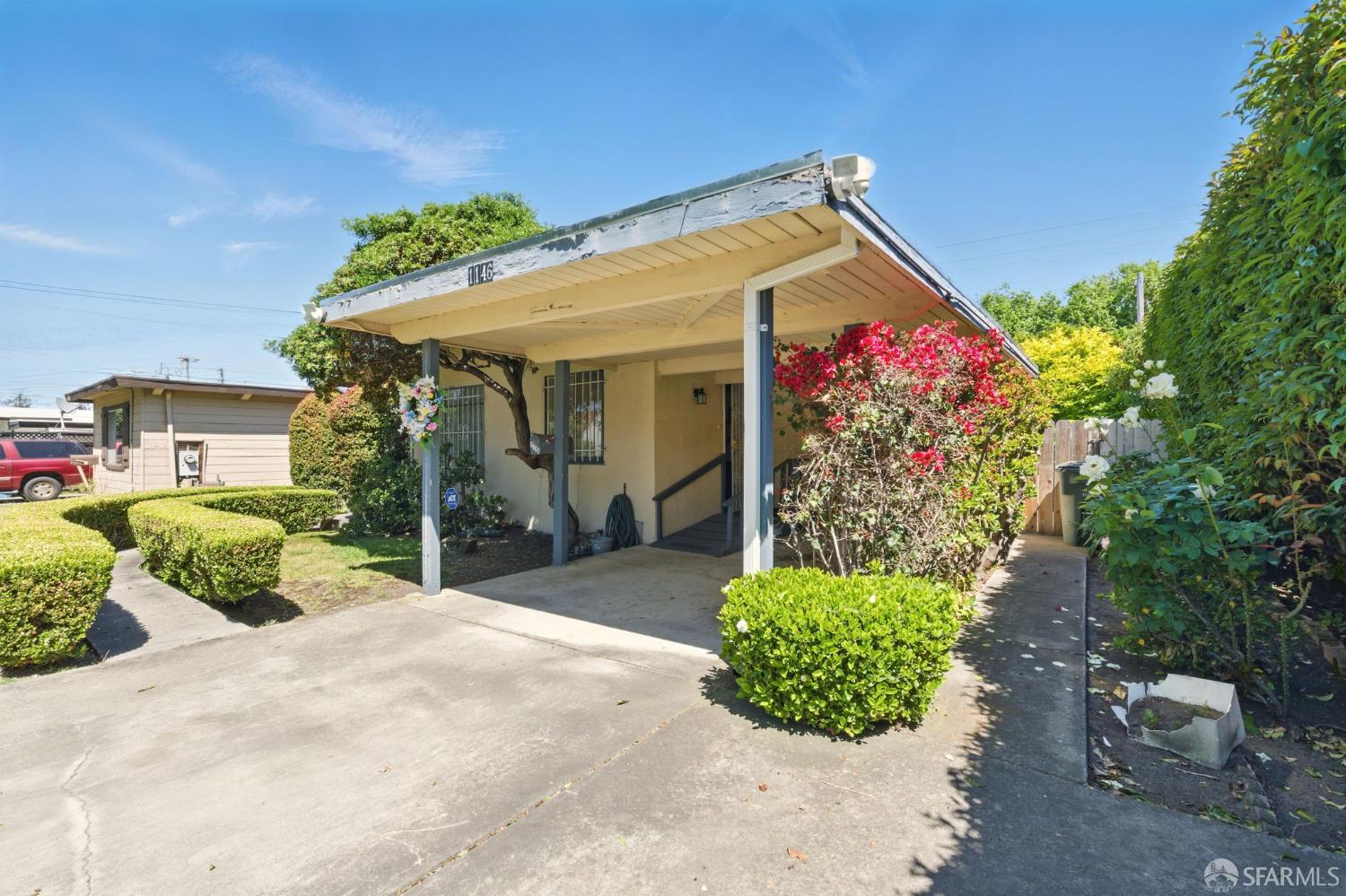 Detail Gallery Image 2 of 25 For 1146 Carlton Ave, Menlo Park,  CA 94025 - 3 Beds | 1 Baths