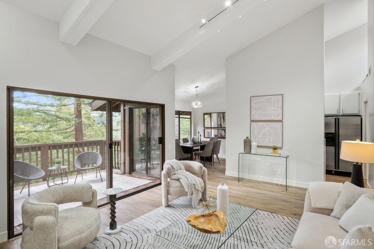 Detail Gallery Image 8 of 54 For 3349 Brittan Ave #12,  San Carlos,  CA 94070 - 3 Beds | 2 Baths