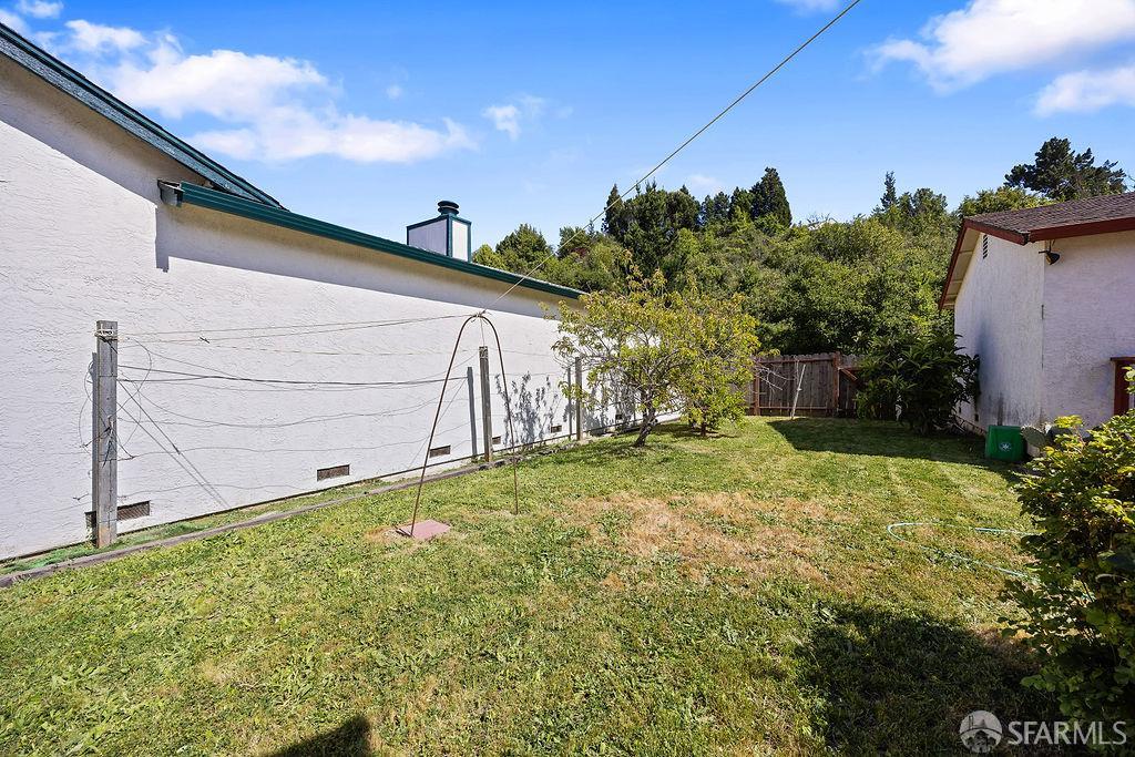 Detail Gallery Image 29 of 34 For 2030 Sarah Dr, Pinole,  CA 94564 - 2 Beds | 2 Baths