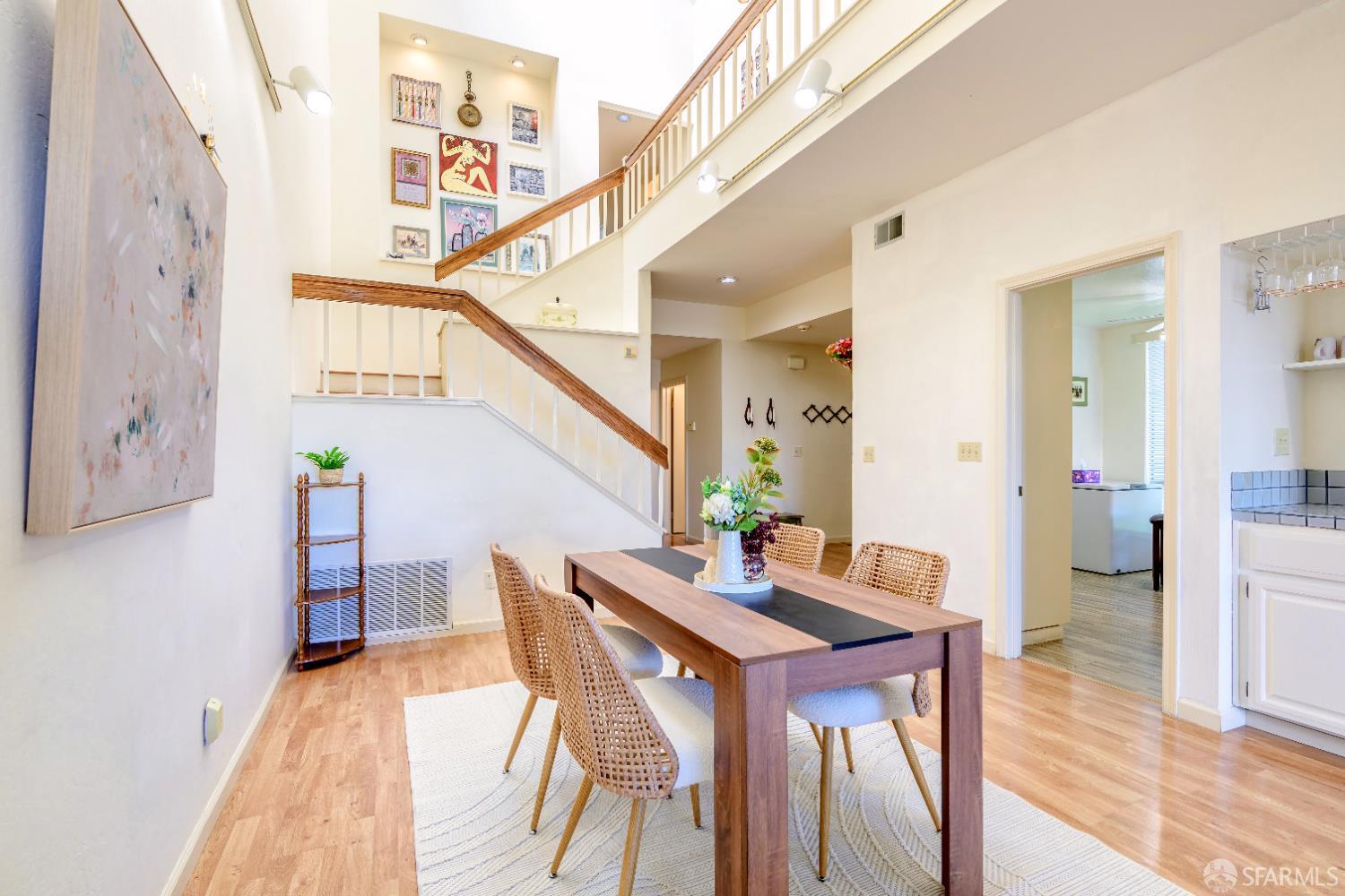 Detail Gallery Image 16 of 64 For 3370 Longview Ct, San Pablo,  CA 94806 - 3 Beds | 2/1 Baths