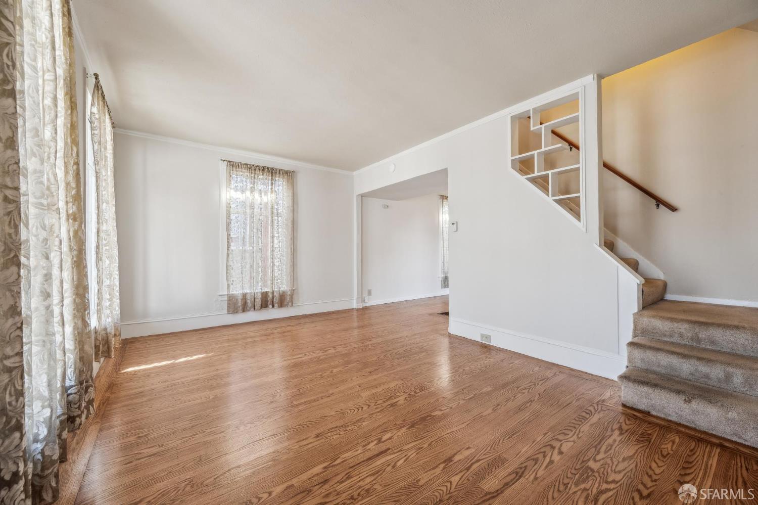 Detail Gallery Image 7 of 12 For 2552 San Jose Ave, San Francisco,  CA 94112 - 2 Beds | 1 Baths
