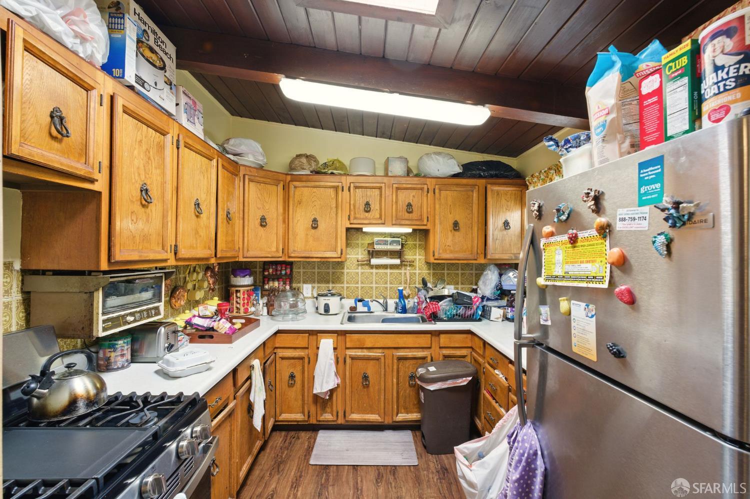Detail Gallery Image 6 of 25 For 1146 Carlton Ave, Menlo Park,  CA 94025 - 3 Beds | 1 Baths