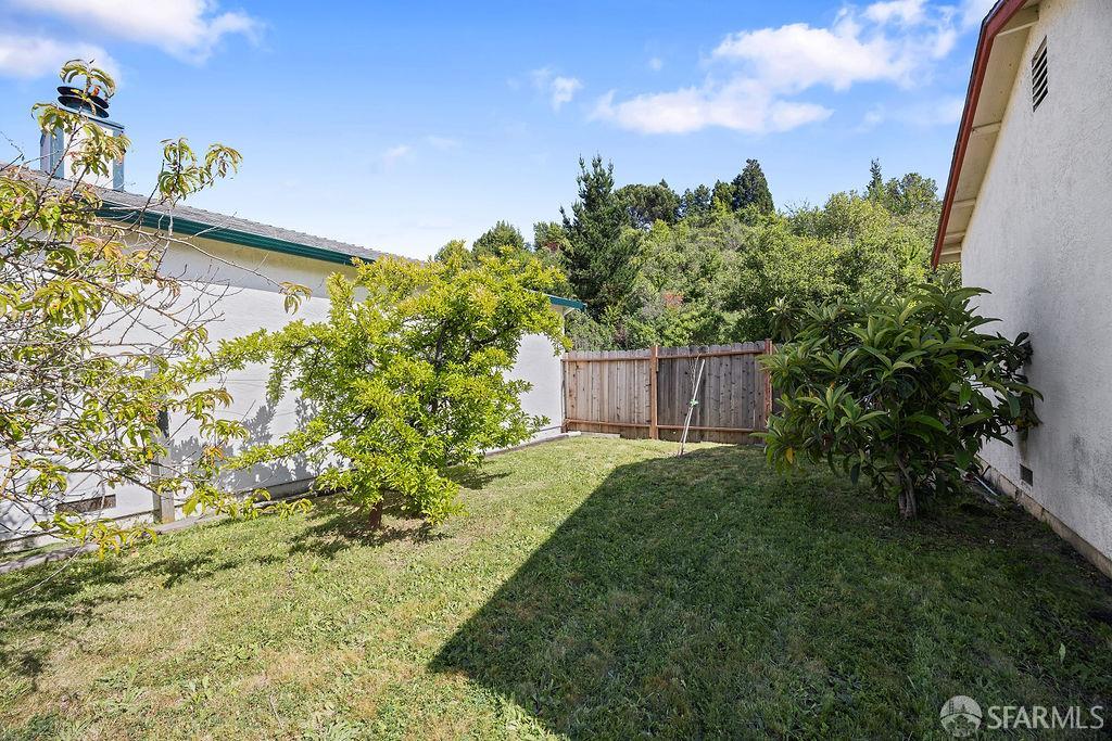 Detail Gallery Image 33 of 34 For 2030 Sarah Dr, Pinole,  CA 94564 - 2 Beds | 2 Baths
