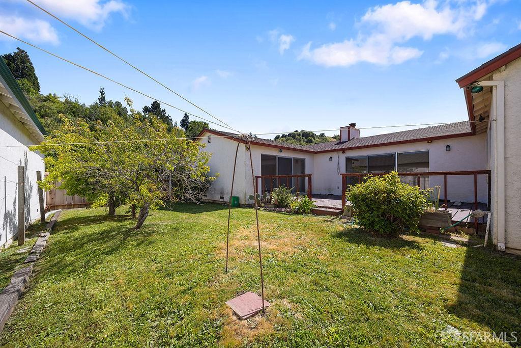 Detail Gallery Image 30 of 34 For 2030 Sarah Dr, Pinole,  CA 94564 - 2 Beds | 2 Baths