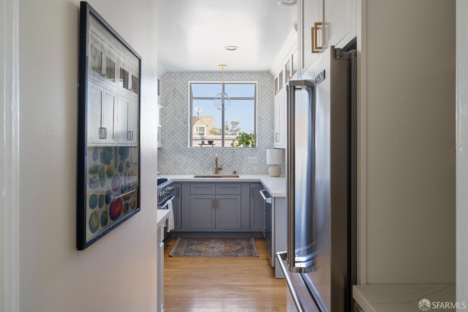 Photo #5: 425040610 Listing 