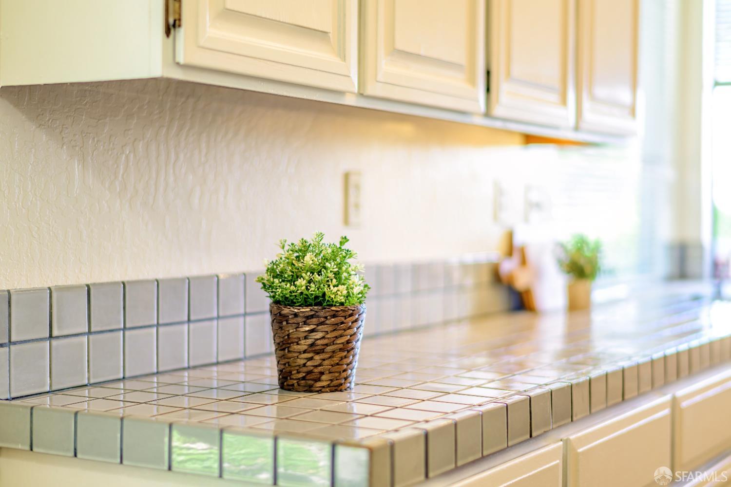 Detail Gallery Image 24 of 64 For 3370 Longview Ct, San Pablo,  CA 94806 - 3 Beds | 2/1 Baths