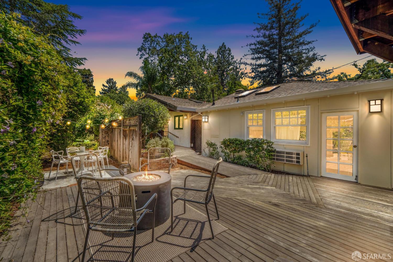 Detail Gallery Image 54 of 72 For 753 La Para Ave, Palo Alto,  CA 94306 - 4 Beds | 3 Baths