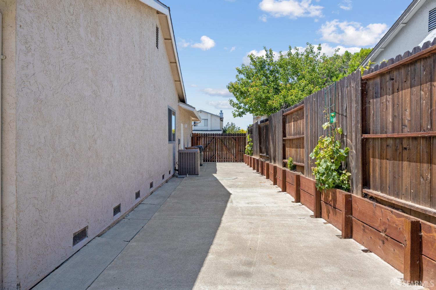 Detail Gallery Image 29 of 31 For 35 Doral Way, Antioch,  CA 94509 - 3 Beds | 2 Baths