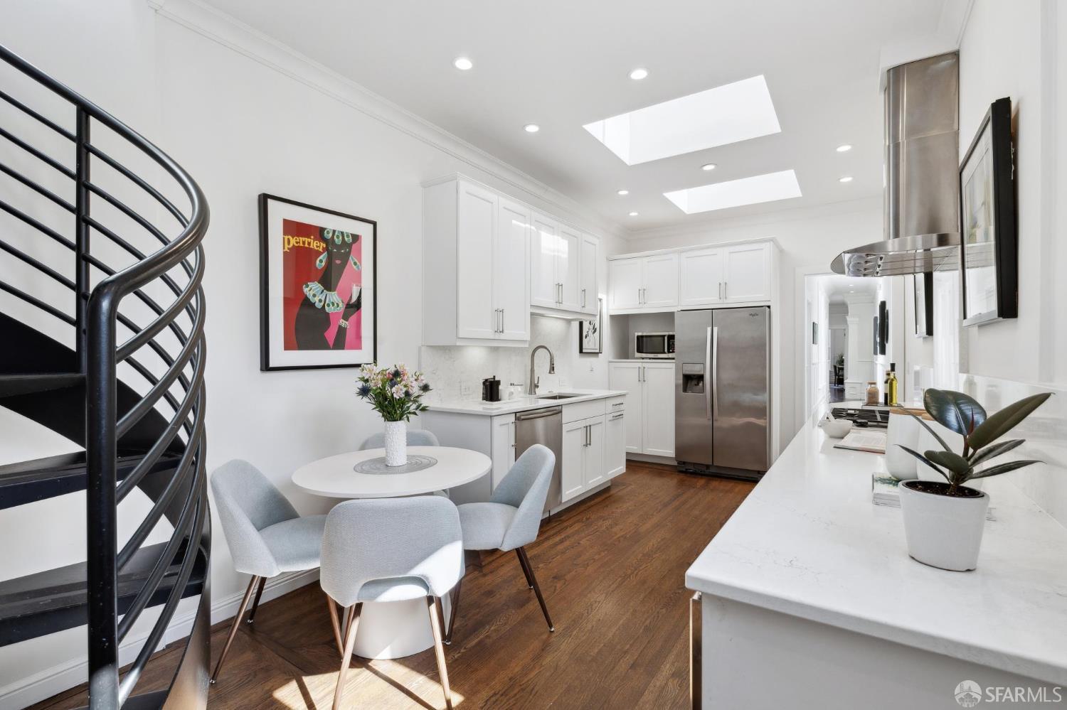 Detail Gallery Image 17 of 47 For 1370 Green St, San Francisco,  CA 94109 - 3 Beds | 2 Baths