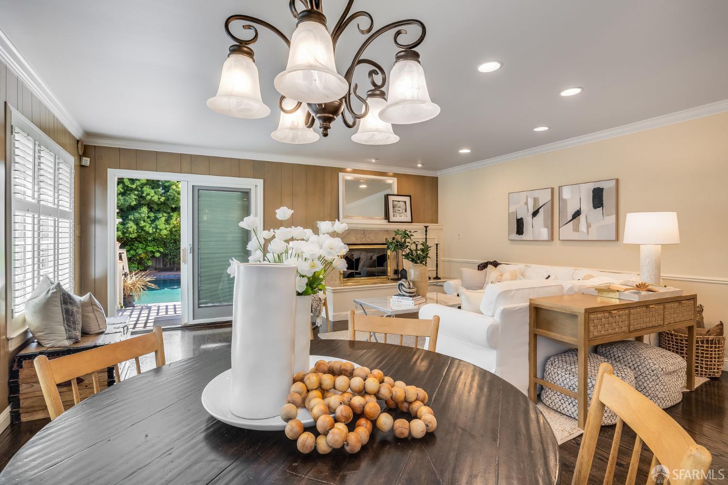 Detail Gallery Image 25 of 73 For 219 Clarendon Rd, Burlingame,  CA 94010 - 3 Beds | 2/1 Baths