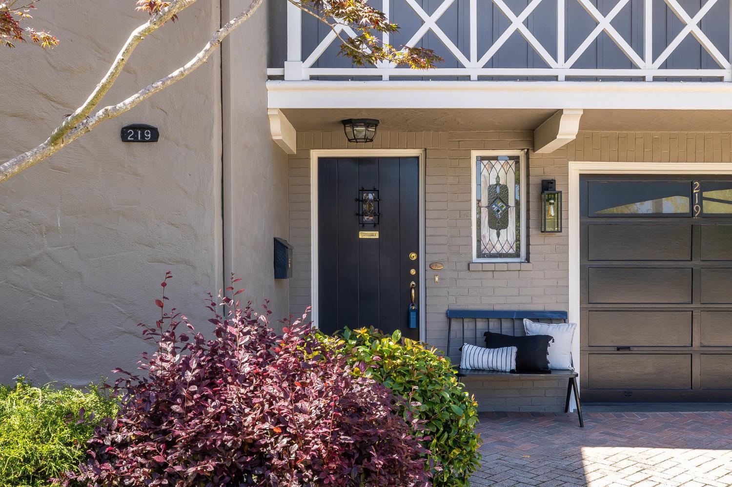 Detail Gallery Image 6 of 73 For 219 Clarendon Rd, Burlingame,  CA 94010 - 3 Beds | 2/1 Baths