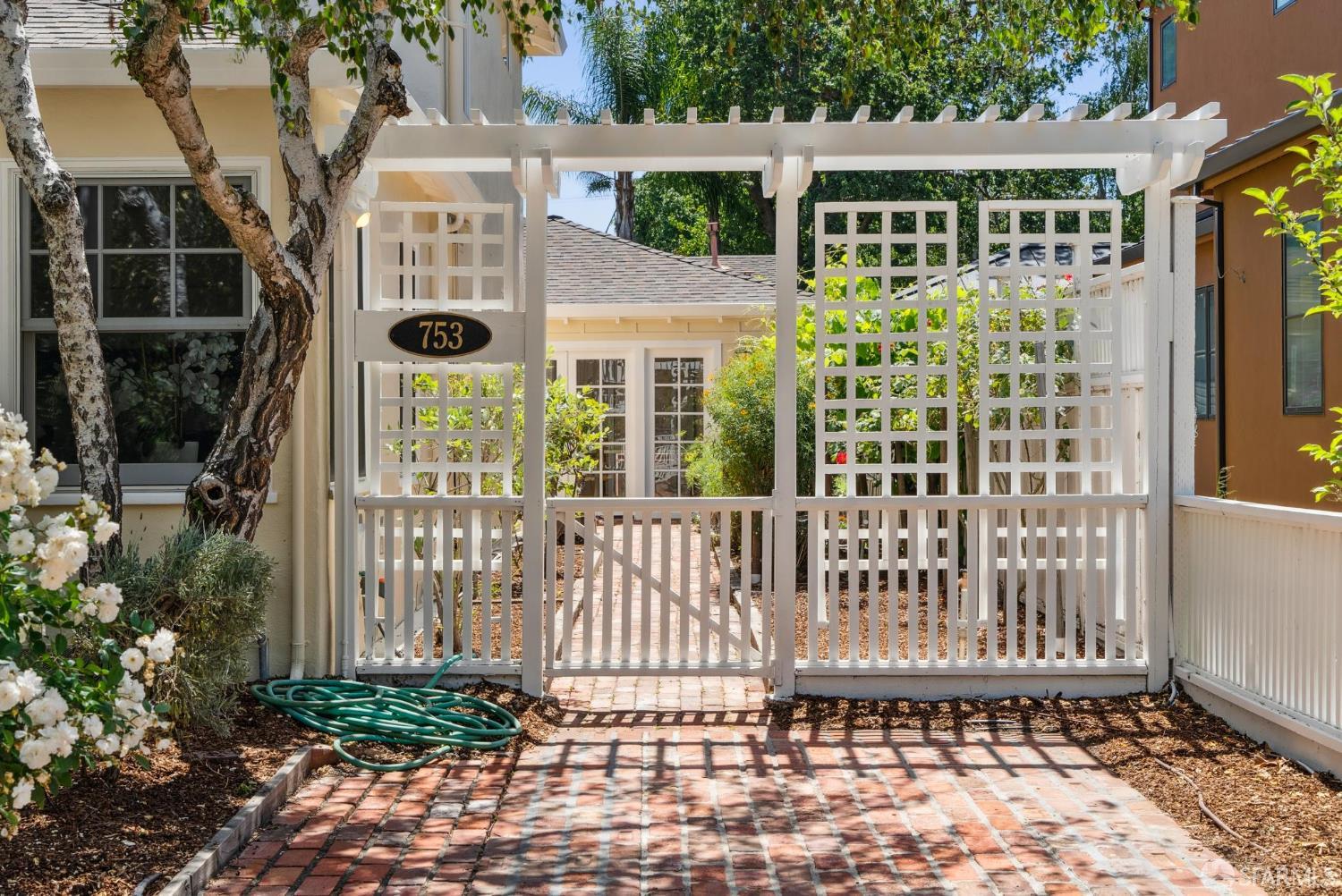 Detail Gallery Image 63 of 72 For 753 La Para Ave, Palo Alto,  CA 94306 - 4 Beds | 3 Baths