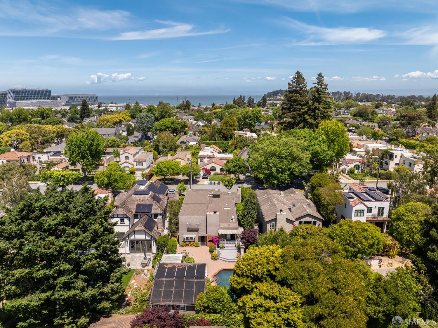 Detail Gallery Image 66 of 73 For 219 Clarendon Rd, Burlingame,  CA 94010 - 3 Beds | 2/1 Baths