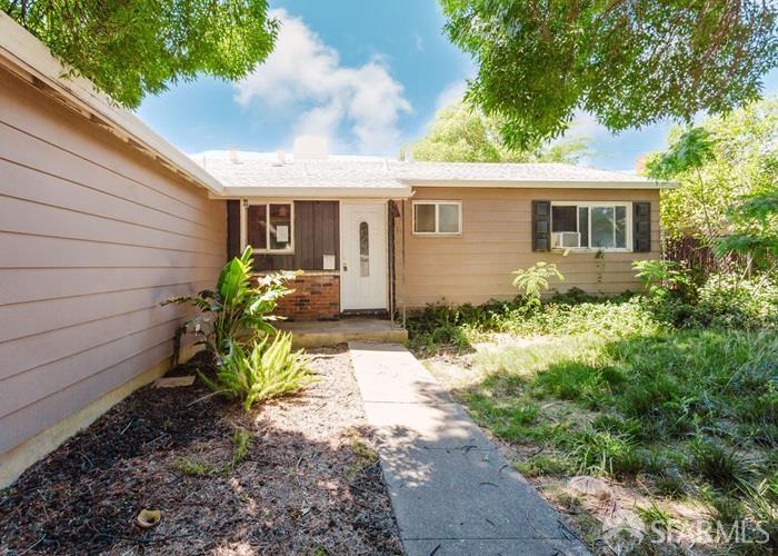 Detail Gallery Image 2 of 21 For 615 Wernmark Dr, Red Bluff,  CA 96080 - 3 Beds | 1/1 Baths