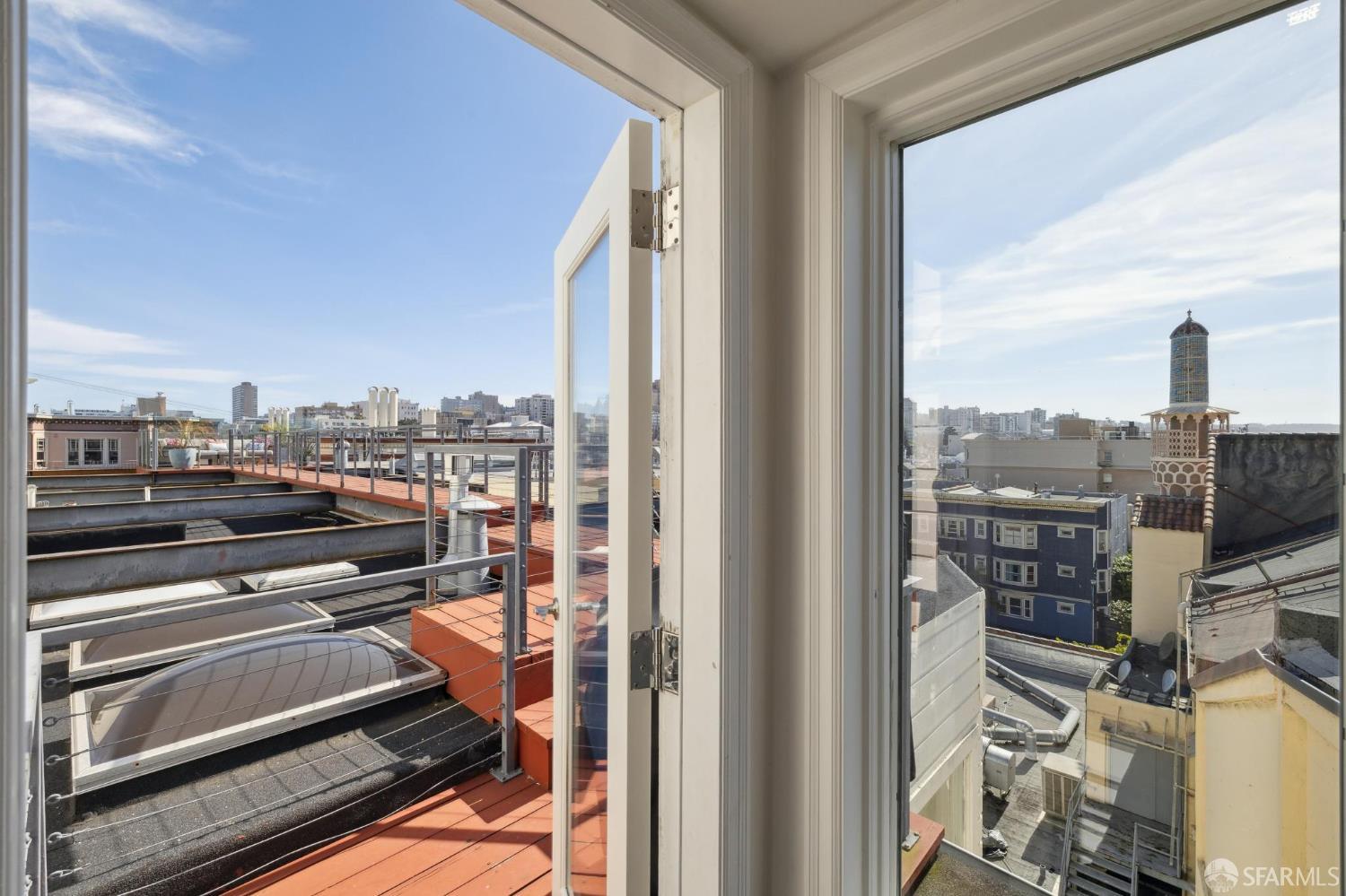 Detail Gallery Image 42 of 47 For 1370 Green St, San Francisco,  CA 94109 - 3 Beds | 2 Baths