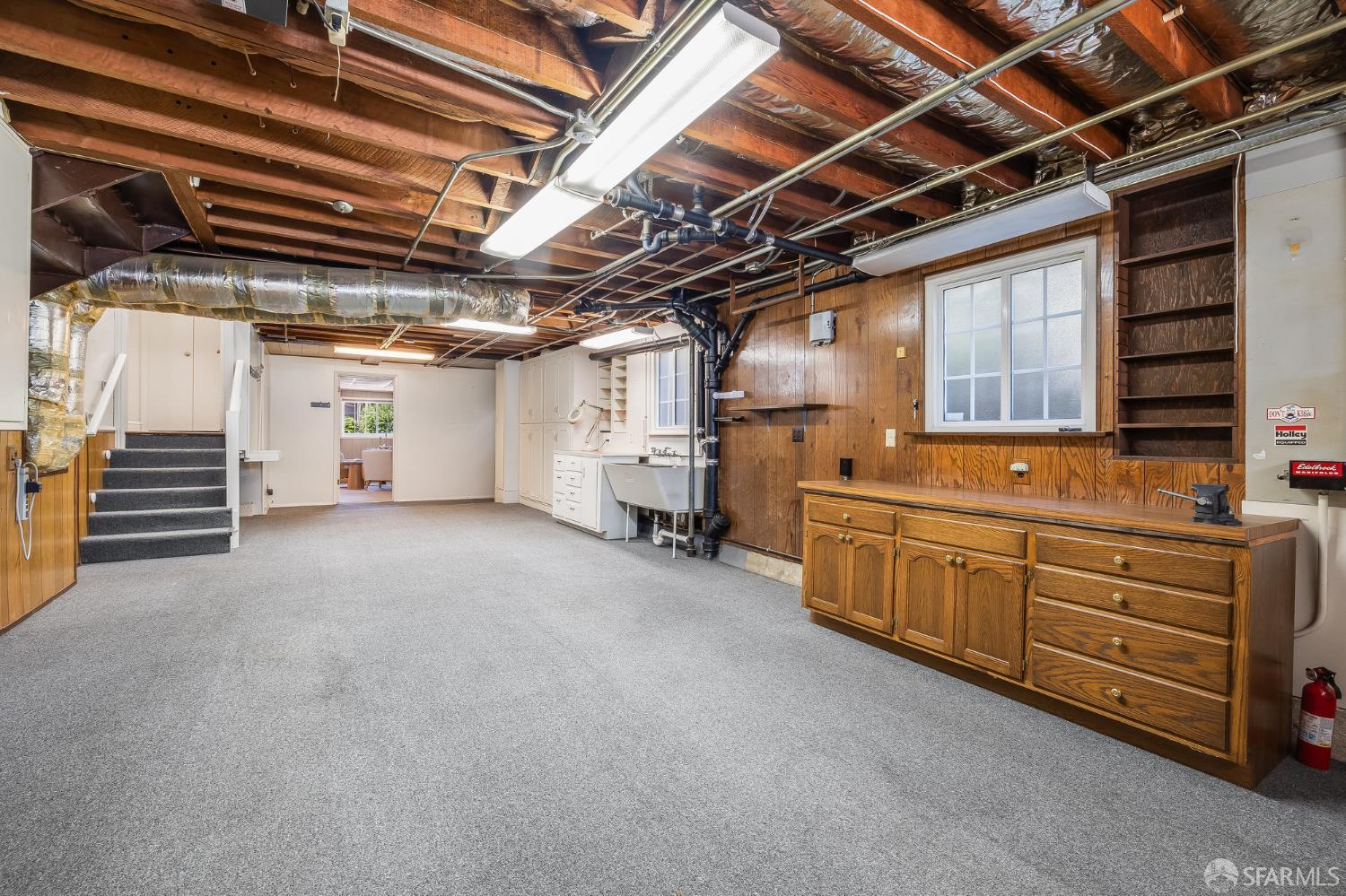 Detail Gallery Image 56 of 73 For 219 Clarendon Rd, Burlingame,  CA 94010 - 3 Beds | 2/1 Baths