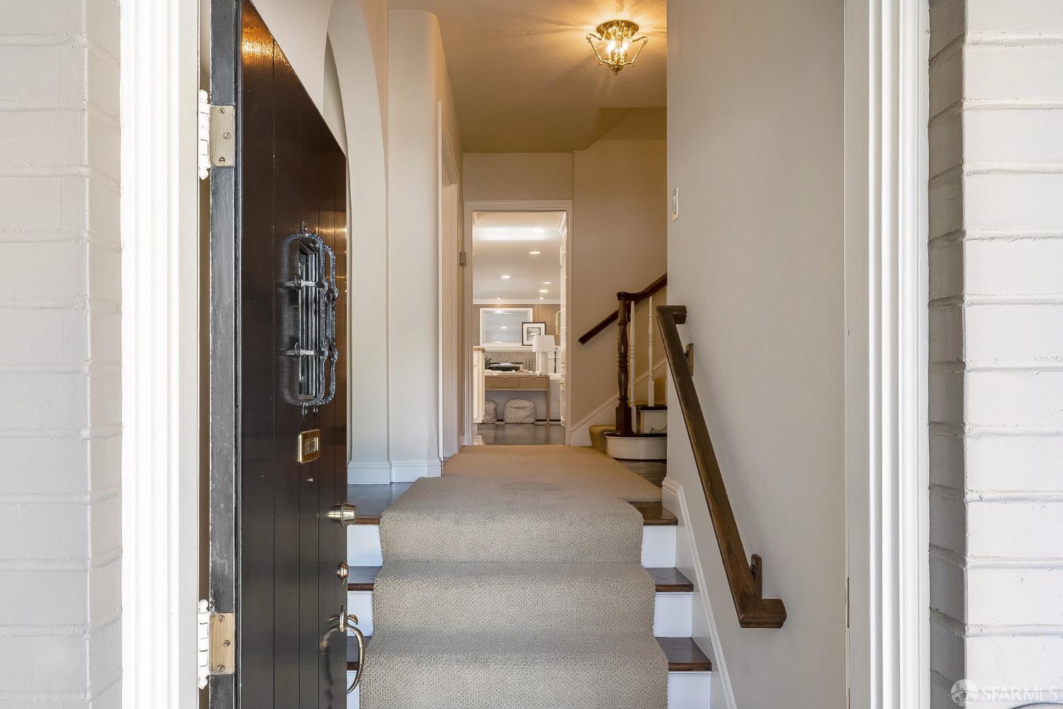 Detail Gallery Image 7 of 73 For 219 Clarendon Rd, Burlingame,  CA 94010 - 3 Beds | 2/1 Baths