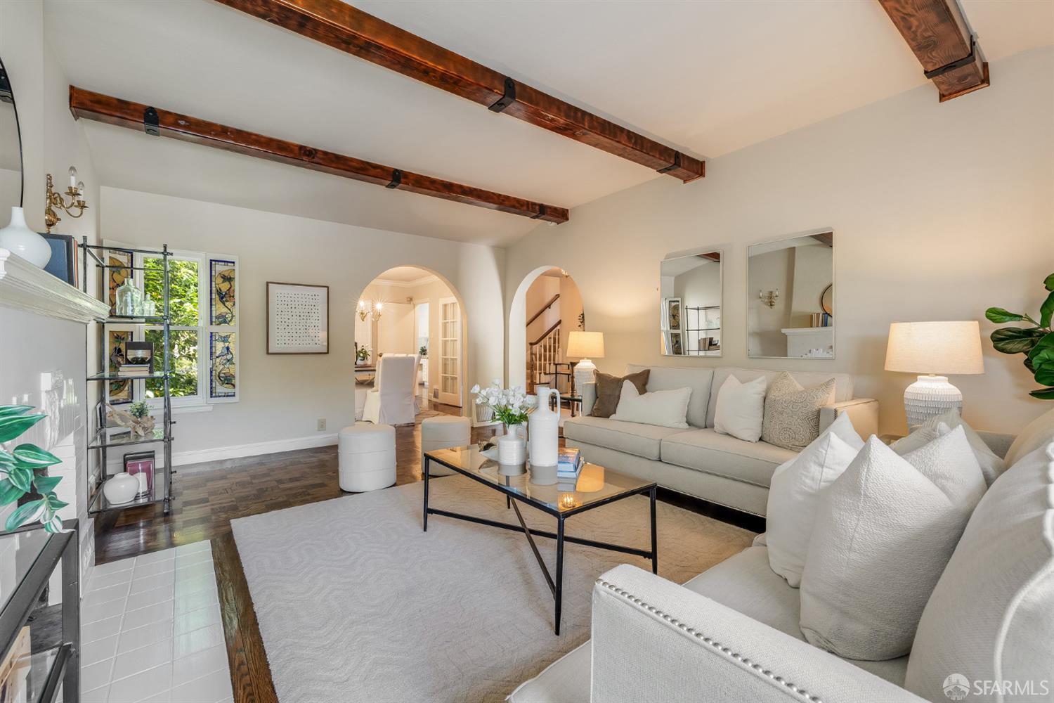 Detail Gallery Image 9 of 73 For 219 Clarendon Rd, Burlingame,  CA 94010 - 3 Beds | 2/1 Baths