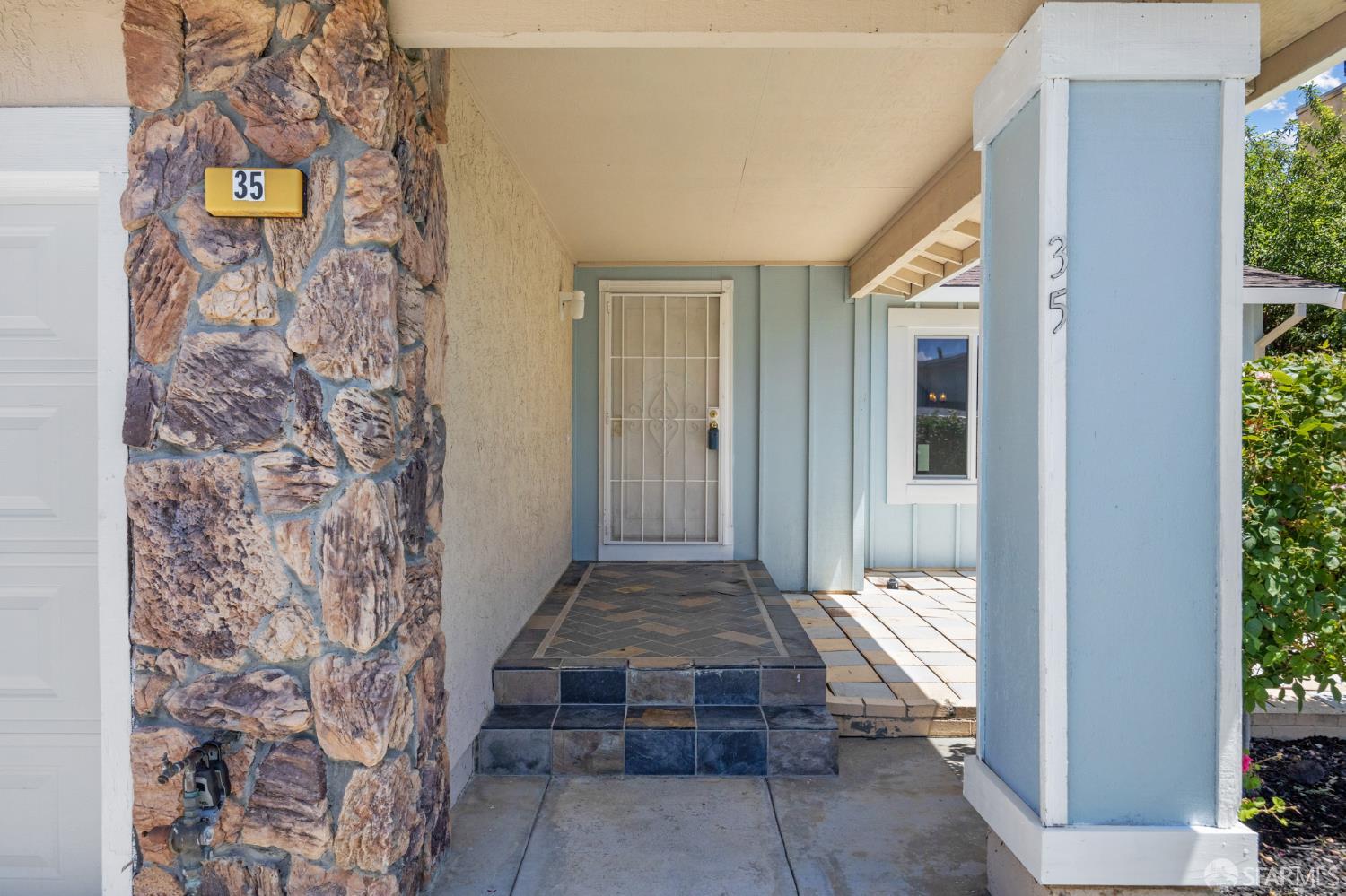 Detail Gallery Image 2 of 31 For 35 Doral Way, Antioch,  CA 94509 - 3 Beds | 2 Baths