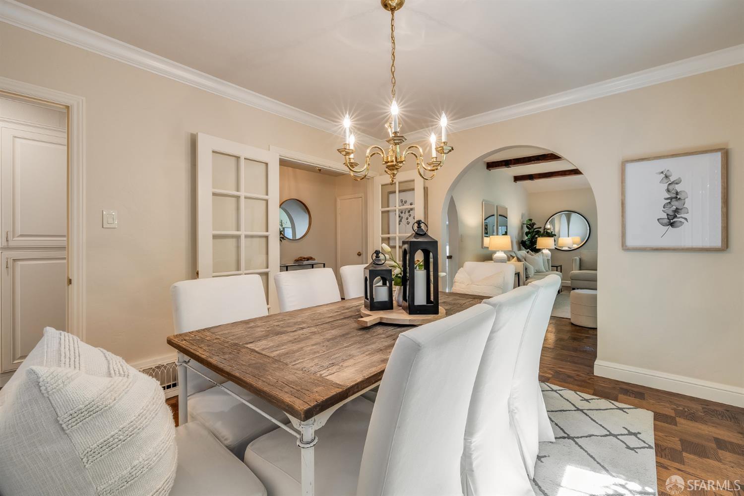 Detail Gallery Image 18 of 73 For 219 Clarendon Rd, Burlingame,  CA 94010 - 3 Beds | 2/1 Baths