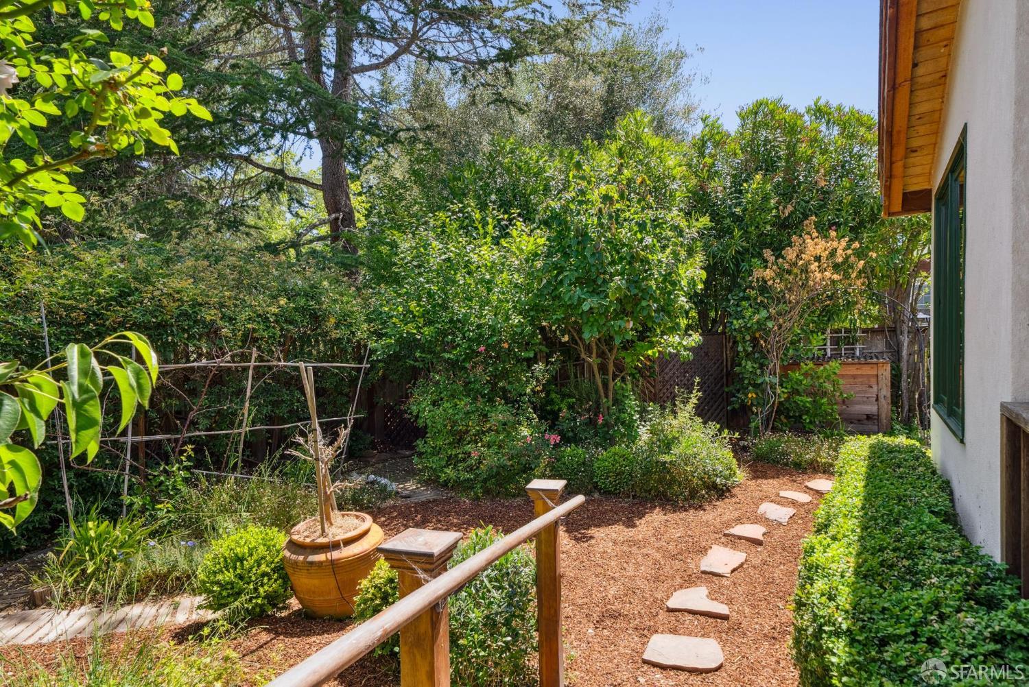 Detail Gallery Image 52 of 72 For 753 La Para Ave, Palo Alto,  CA 94306 - 4 Beds | 3 Baths
