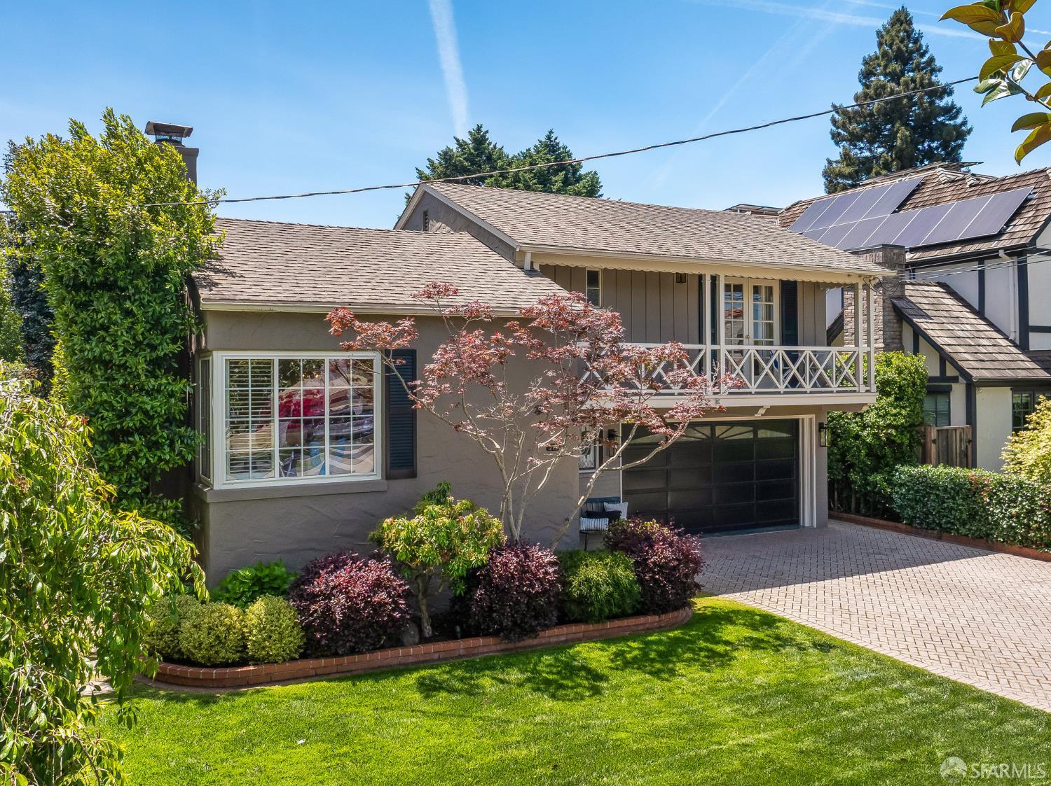 Detail Gallery Image 5 of 73 For 219 Clarendon Rd, Burlingame,  CA 94010 - 3 Beds | 2/1 Baths