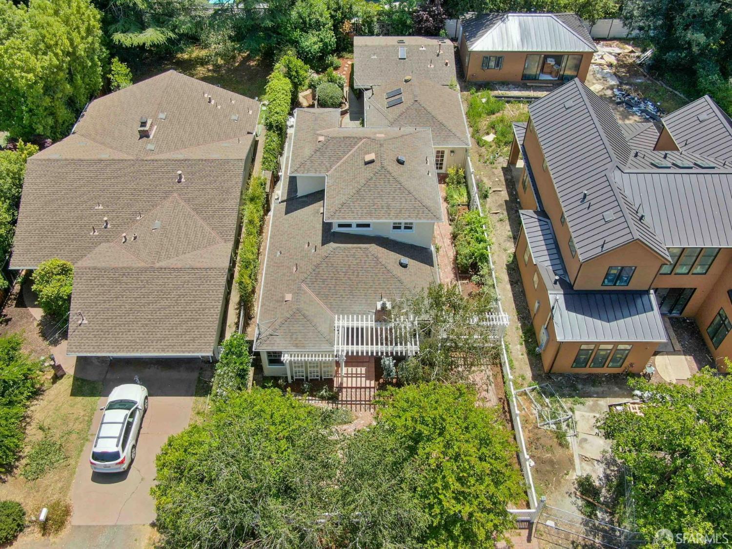 Detail Gallery Image 66 of 72 For 753 La Para Ave, Palo Alto,  CA 94306 - 4 Beds | 3 Baths