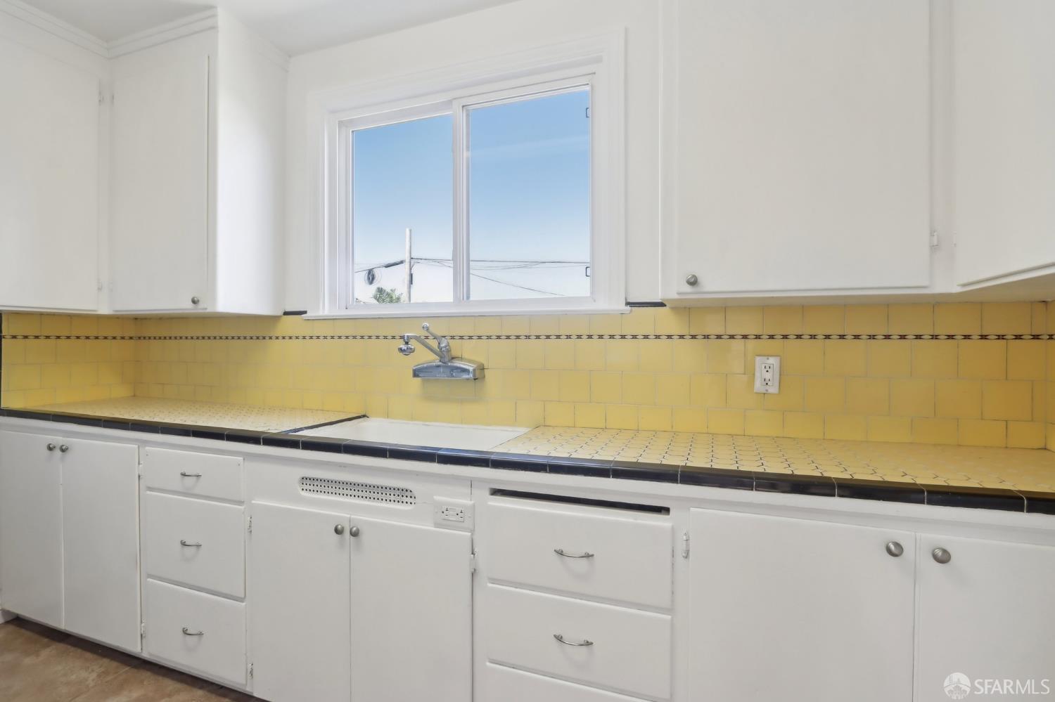 Detail Gallery Image 10 of 24 For 471 Mastick Ave, San Bruno,  CA 94066 - 2 Beds | 1 Baths