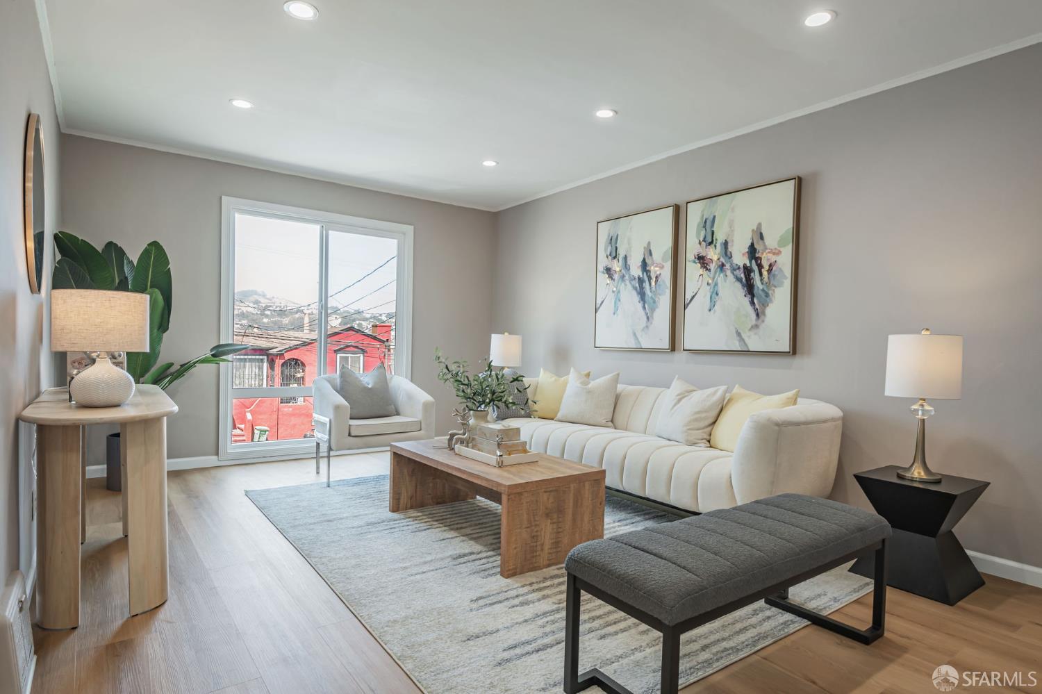 Detail Gallery Image 6 of 43 For 141 Cambridge St, San Francisco,  CA 94134 - 3 Beds | 1 Baths