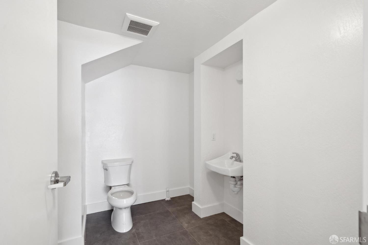 Detail Gallery Image 36 of 42 For 1885 Lombard St, San Francisco,  CA 94123 - – Beds | – Baths