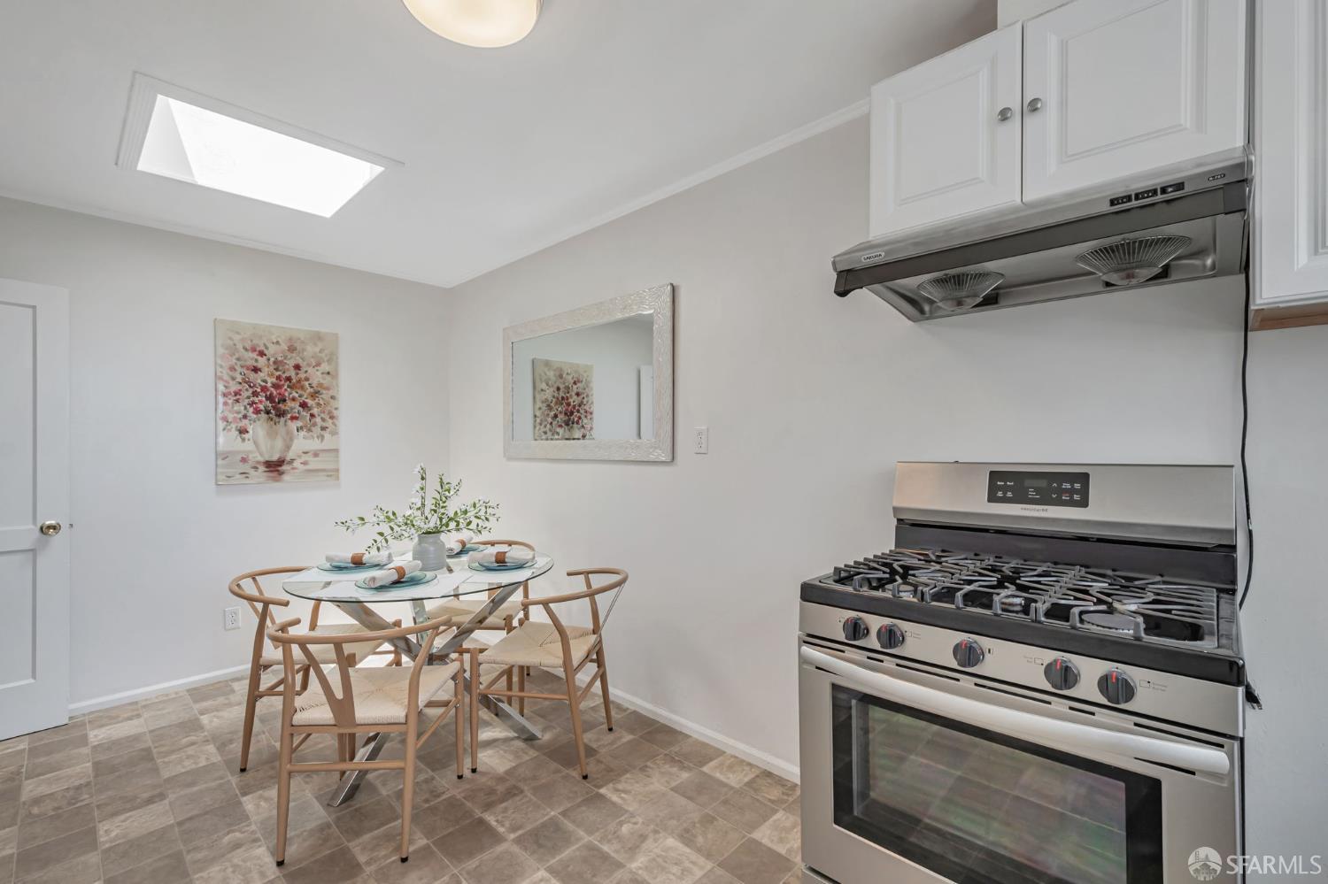 Detail Gallery Image 13 of 43 For 141 Cambridge St, San Francisco,  CA 94134 - 3 Beds | 1 Baths