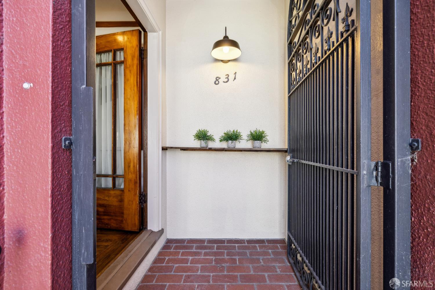 Detail Gallery Image 2 of 40 For 831 45th Ave, San Francisco,  CA 94121 - 2 Beds | 1 Baths