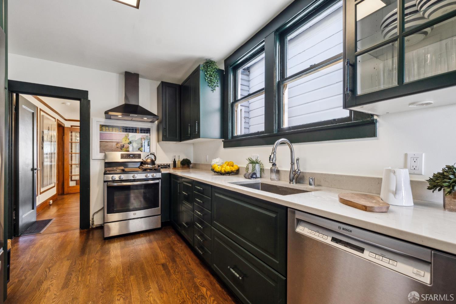 Detail Gallery Image 11 of 40 For 831 45th Ave, San Francisco,  CA 94121 - 2 Beds | 1 Baths